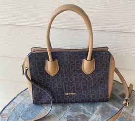 👜Calvin Klein👜 Great condition  📍77530