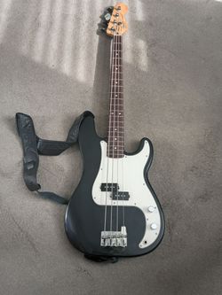 Fender Precision bass