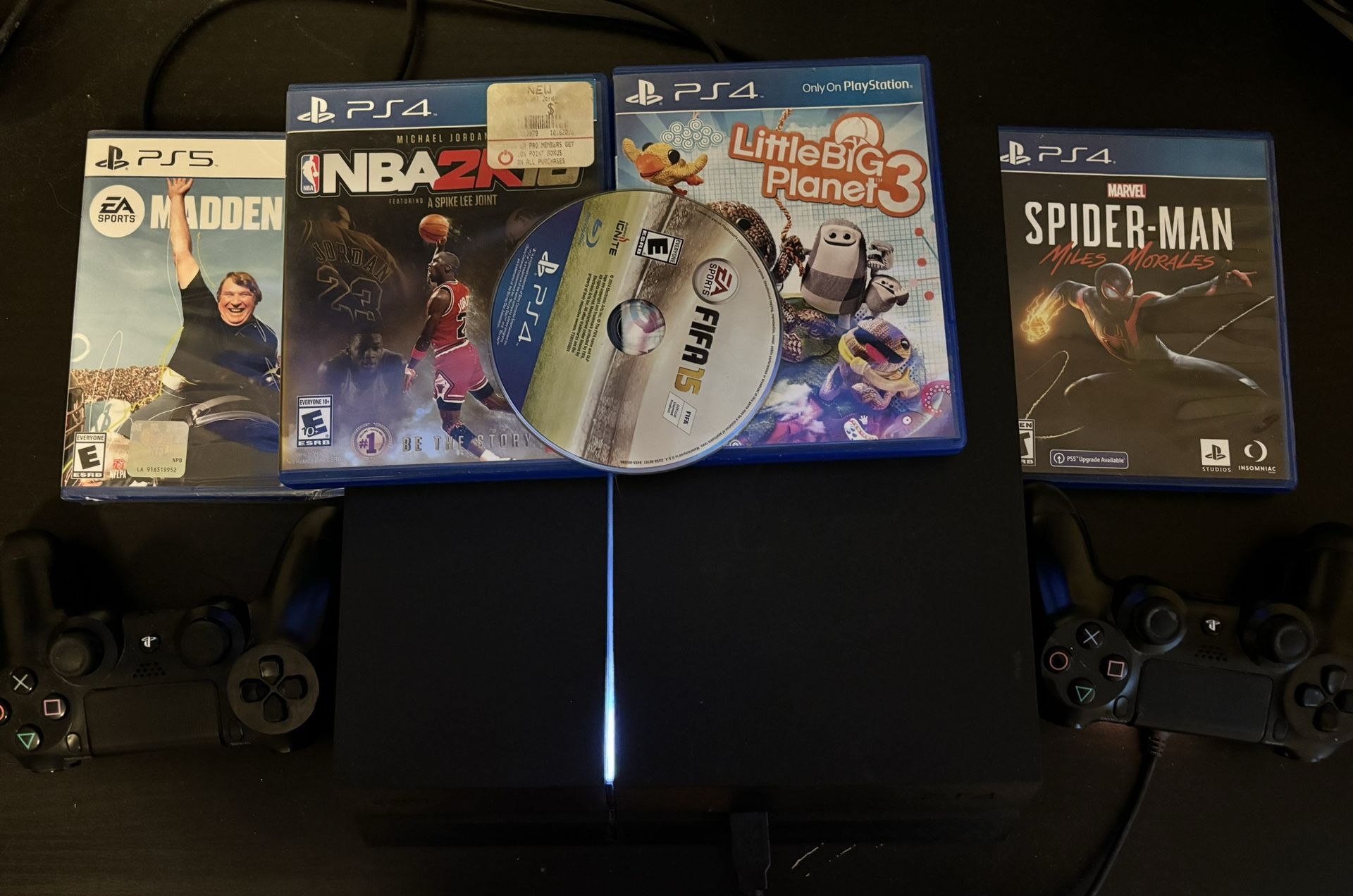 PS4 With 2 Controllers And 5 Games