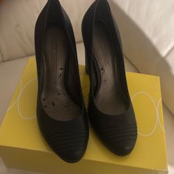 New Black Pumps 