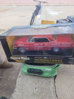 1:18 Scale 1962 Pontiac Catalina