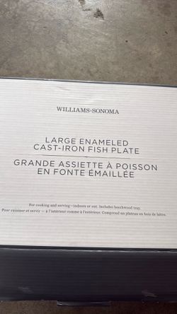 Williams Sonoma large cast iron fish plate new