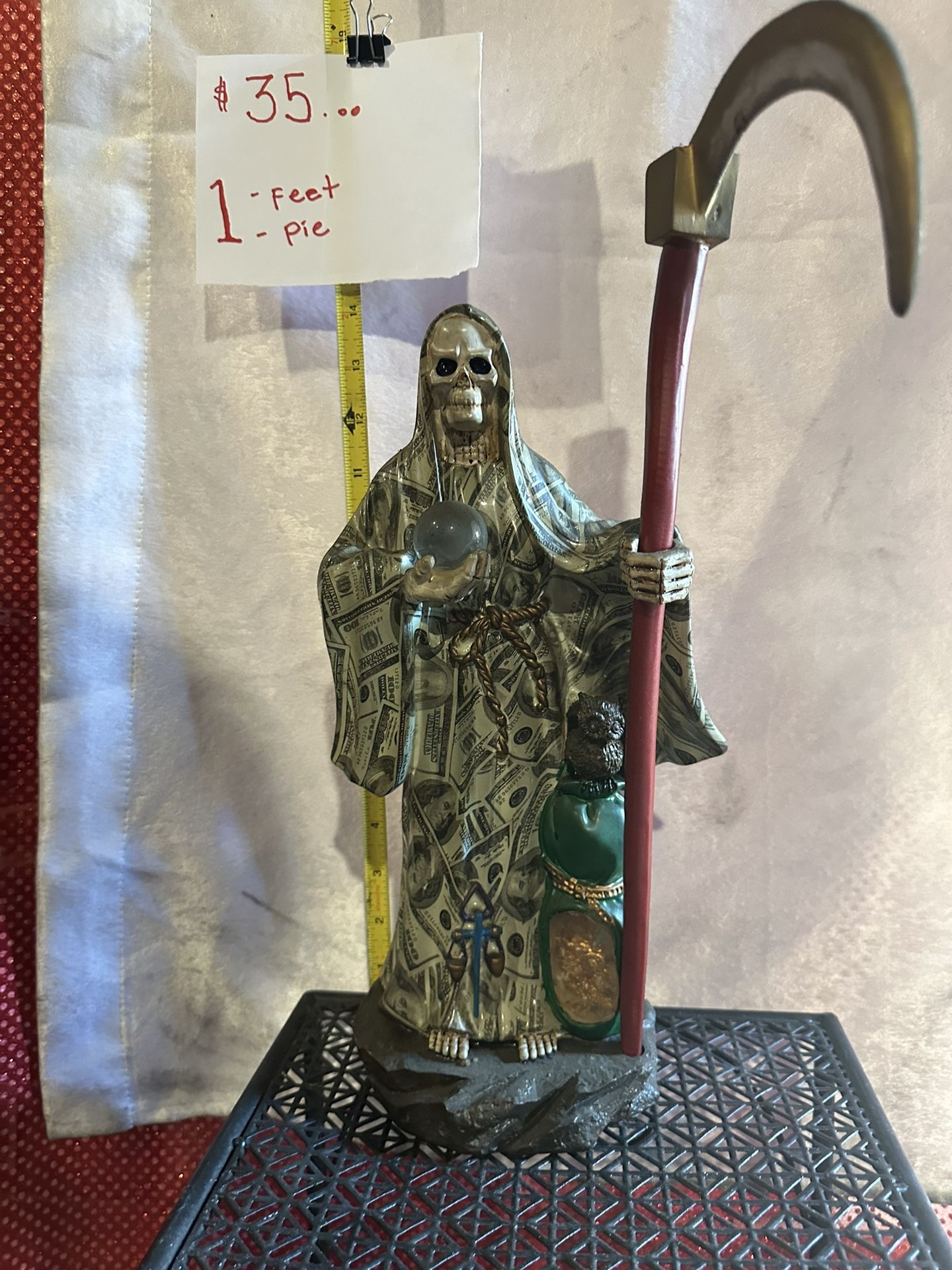 Santa De El Dinero
