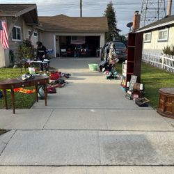 Garage Sale Very Good Items