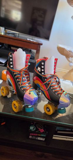 MOXIE Rainbow Riders size 6