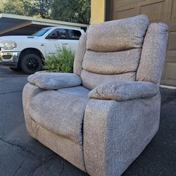XL POWER RECLINER CHAIR