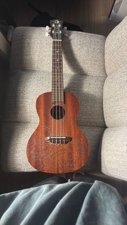 Luna Ukulele