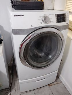 Washer and dryer set