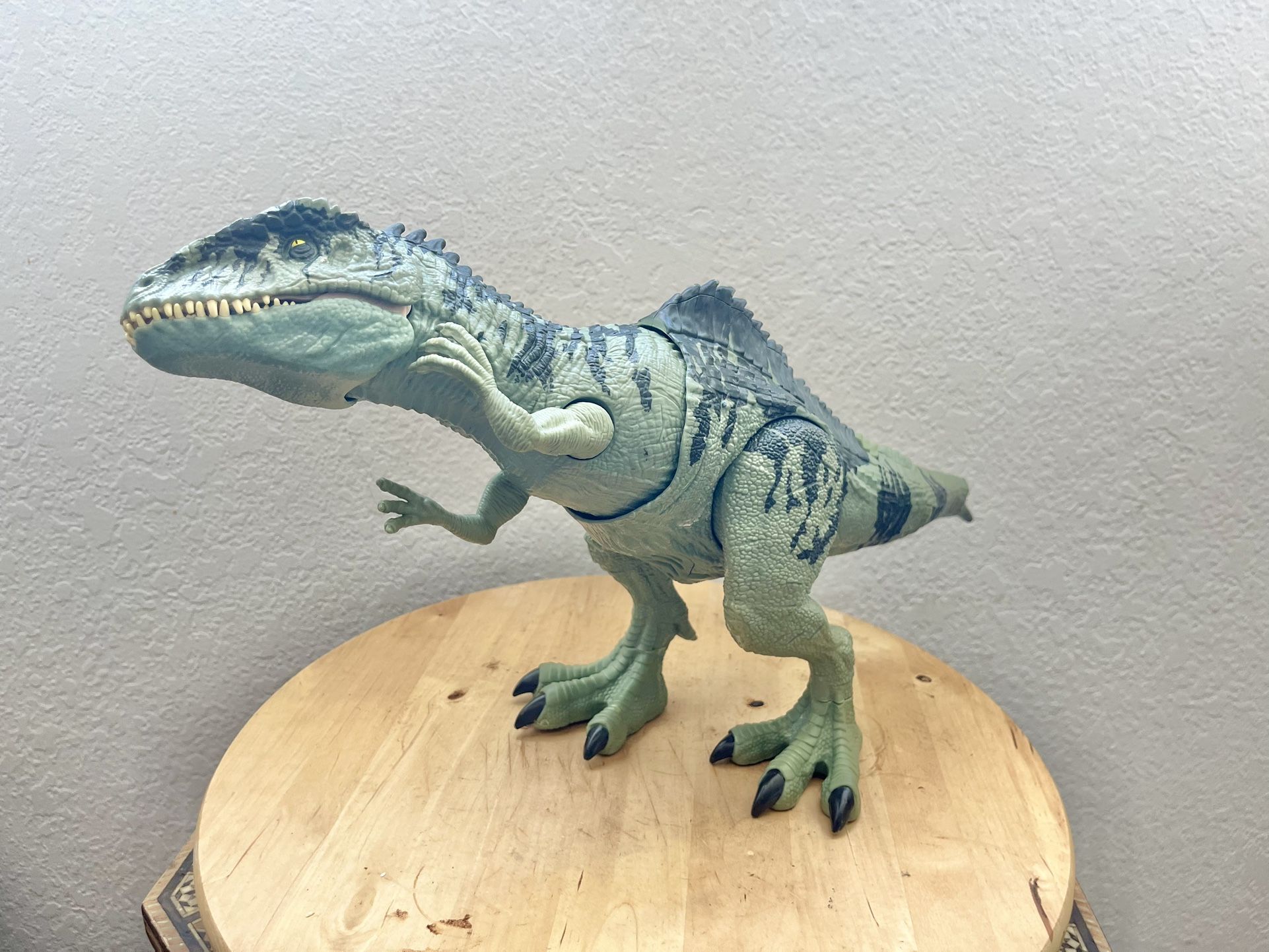 Jurassic World Dominion Epic Battle Pack Giganotosaurus