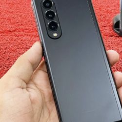 Samsung Galaxy Z Fold 3