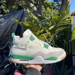 Jordan 4 SB