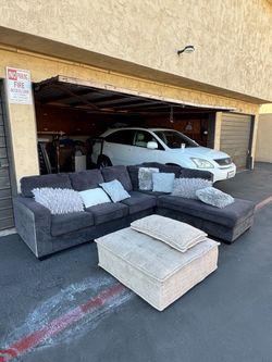 Modern Charcoal Gray L-Shaped Sectional Sofa + Ottoman