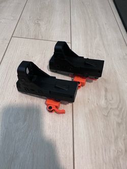 LIKE NEW Nerf Red Dot Sights