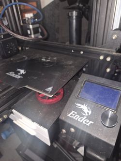 Ender 3 (not sure which version) 3D Printer