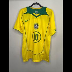 Brazil - Ronaldinho 2004 Home Jersey