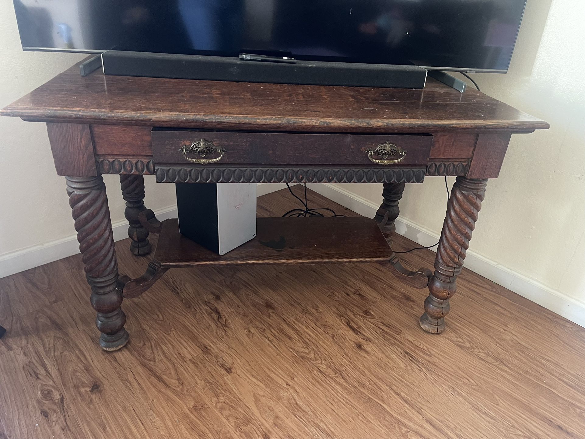 Table Antique