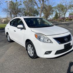 2014 Nissan versa