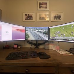 28” Curved Computer Monitors X 3 With Stand