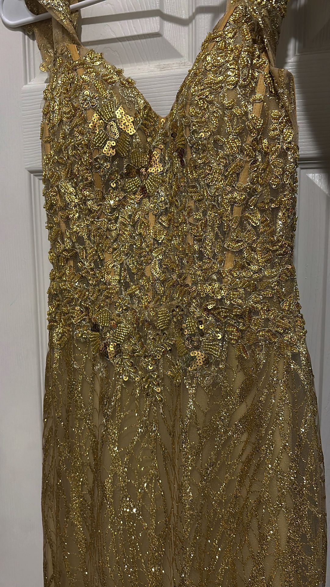 ✨ Sparkly Gold Mermaid Prom Dress – Worn Once, Like New! ✨