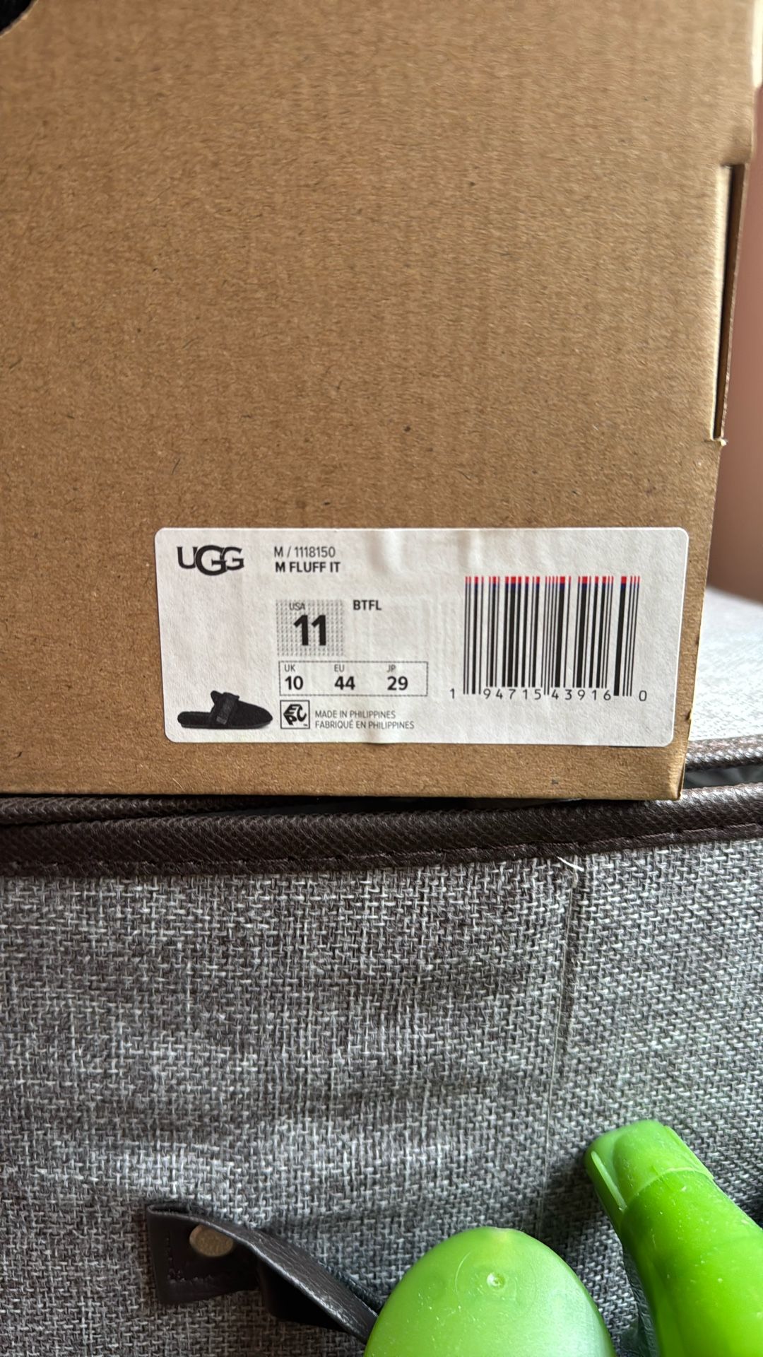 Men’s Ugg Fluff Size 11 ( New)