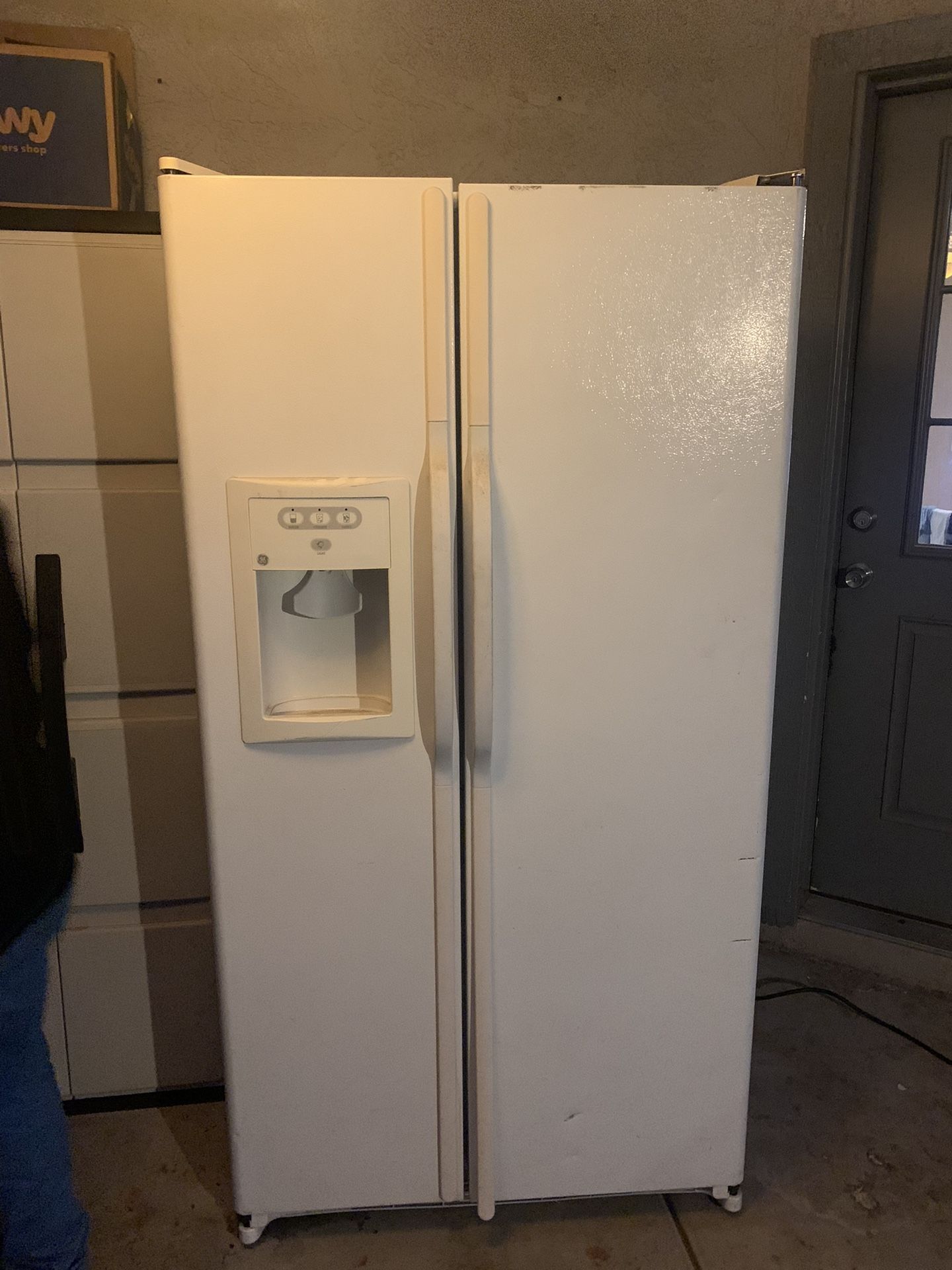 GE FRENCH DOOR FRIDGE