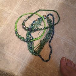 Gorgeous Lot Of Necklace 2 Are Hand Painted 