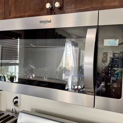 Whirlpool Microwave 
