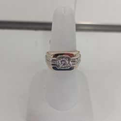 14kt Yellow Gold and .50ct Diamond Ring Size 7.5