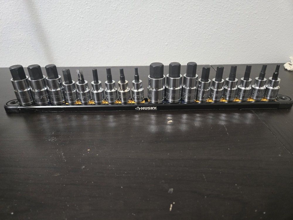 18pc Allen Head 3/8" Drive Socket Set With Magnetic Socket Holder.
