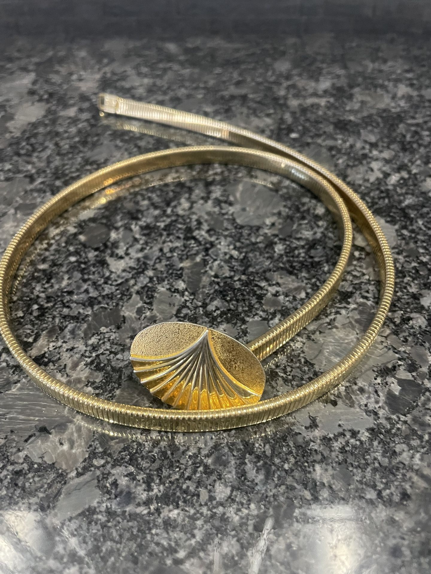 Vintage Gold Metal Stretch BELT Snake Coil Disco Skinny Fancy Buckle 26 Inches