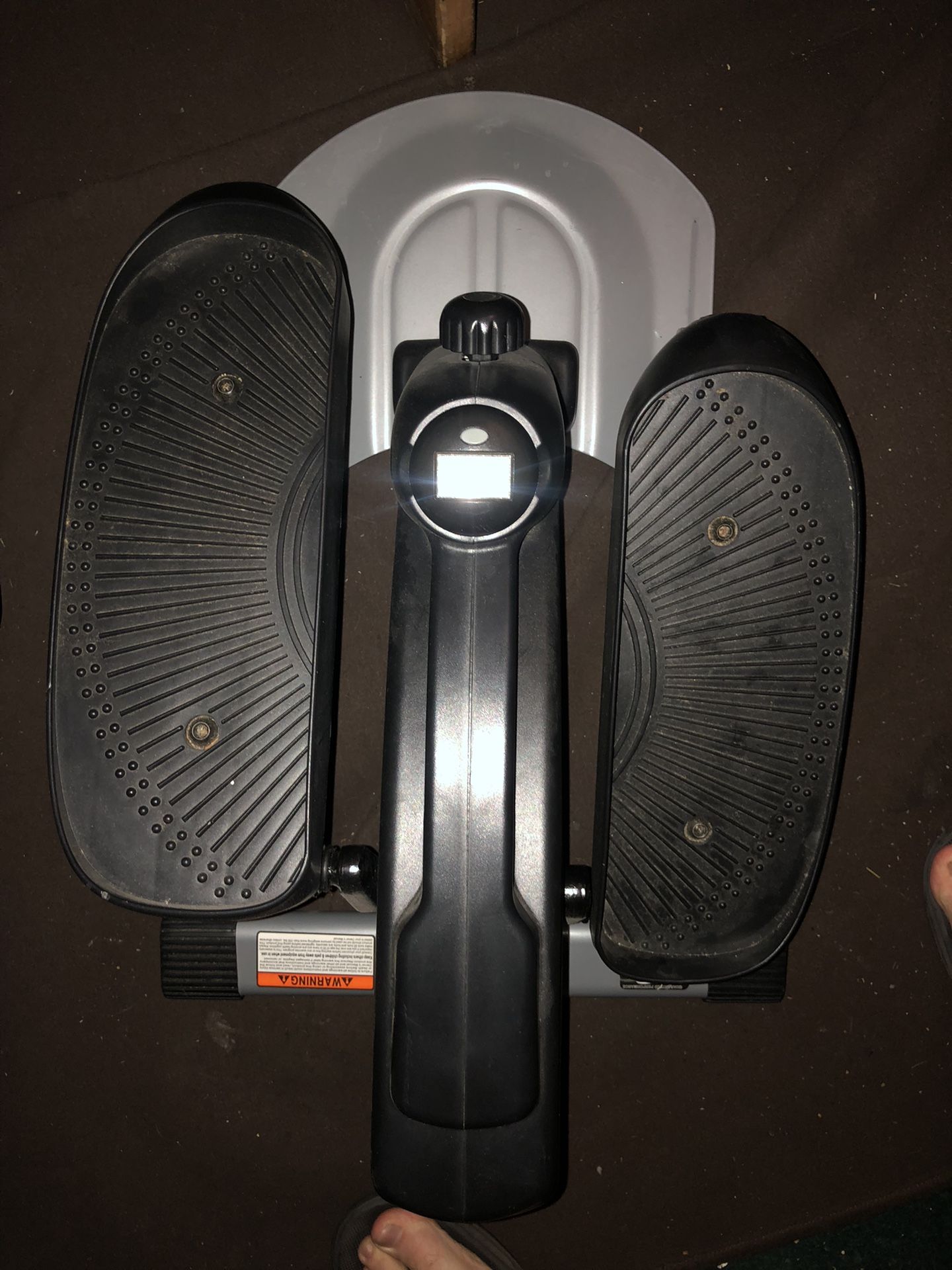 Small Elliptical 🏃‍♂️🏃‍♂️🏃‍♂️🏃‍♀️🏃‍♀️🏃‍♀️