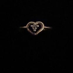 18 Karat Gold GE Heart Shaped Ring With Small Diamond Center Size 6.5.