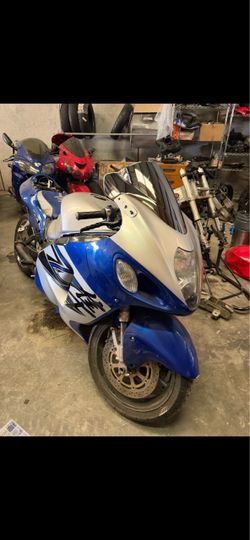 Suzuki Hayabusa Sport Motorcycle Blue silver