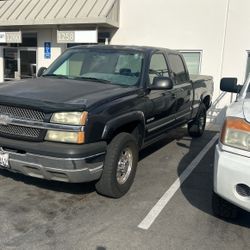 2004 Chevy Silverado 2500 Gas