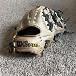 Wilson  A2000