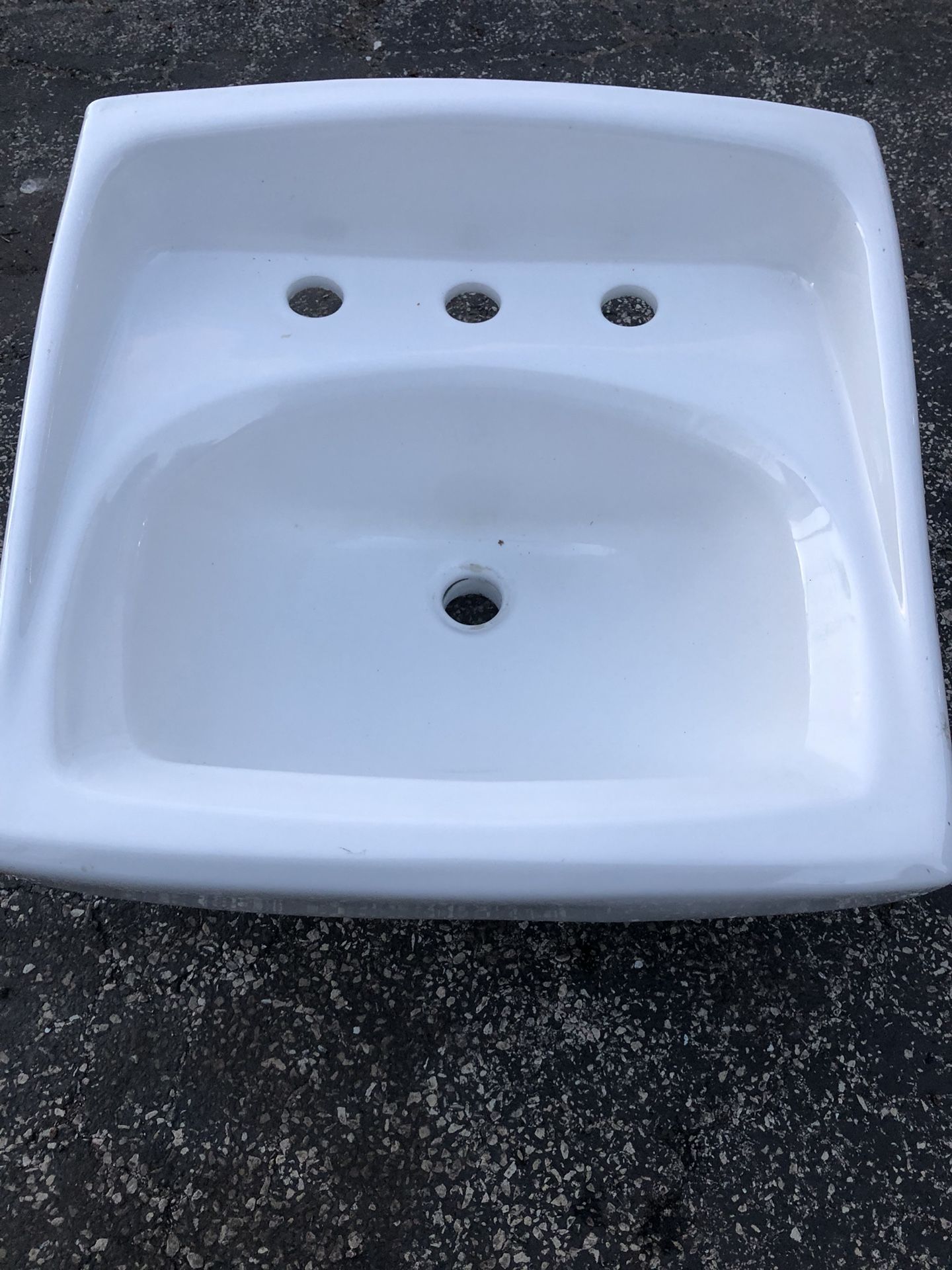 Bathroom sink
