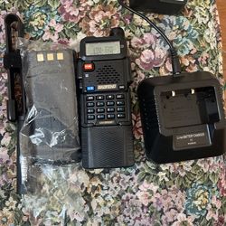 baofeng uv- 5r8w radio
