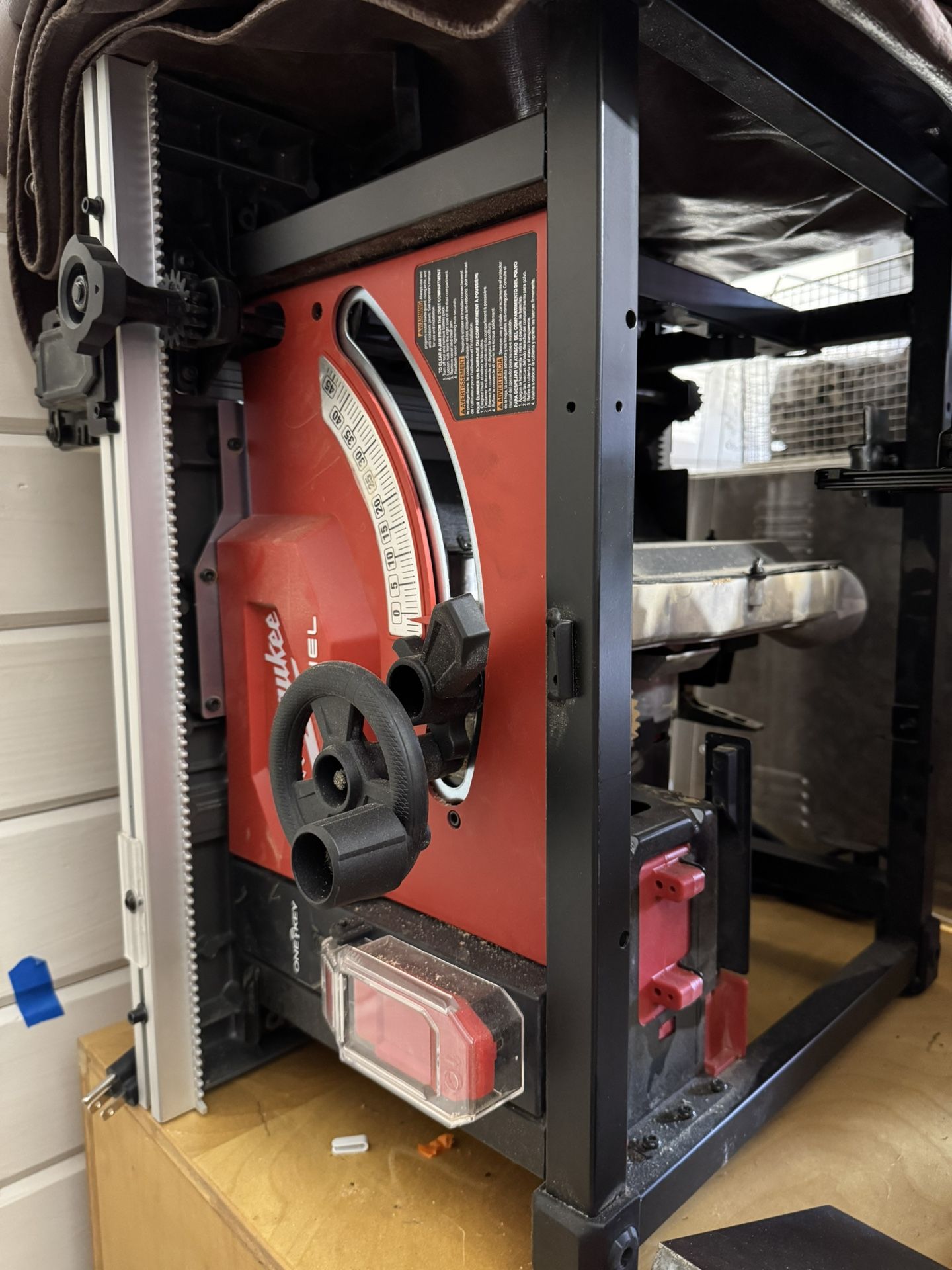 Milwaukee Table Saw, M18 Battery Job Site Mobile Table Saw