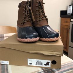 $45 NEW  SIZE 8 ALL WEATHER MENS BOOTS