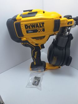 DeWalt 20V XR Brushless Roofing Nailer