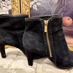WOMENS SUEDE ANKLE BOOTS*8/8.5*BLACK 