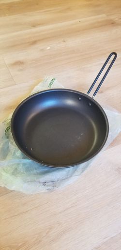 Lightweight Foldable Camping Nonstick Pan / Skillet