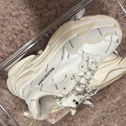 Balenciaga Triple S White All Over  Size 43 