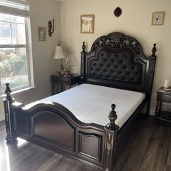 Queen Bedframe