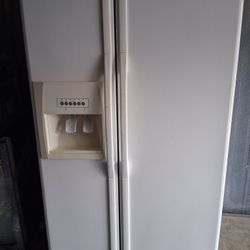 Whirlpool Refrigerator 