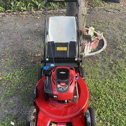 Self Propelled Lawn Mower Toro Recycler 22” Cut With a 7.25 HP Engine 