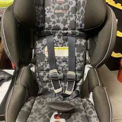 Britax Advocate ClickTight Convertible Car Seat - 3 Layer Impact Protection - Rear & Forward Facing - 5 to 65 Pounds