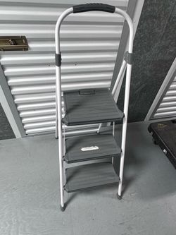 Collapsible ladder