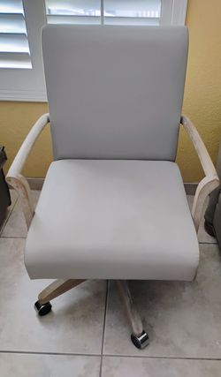 Leather desk chair - High Quality