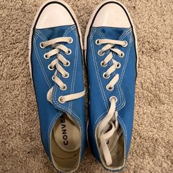Women’s Sz 9 Converse 